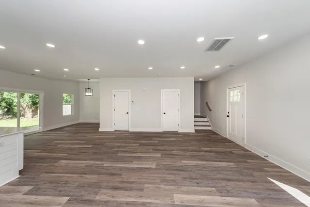 $425,000 | 5889 North Rhett Avenue, Hanahan, SC 29410