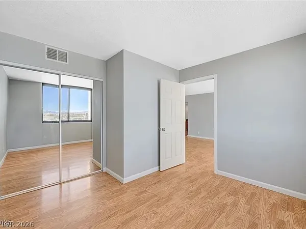 $1,395 | 3930 South University Center Drive, Unit 806, Las Vegas, NV 89119