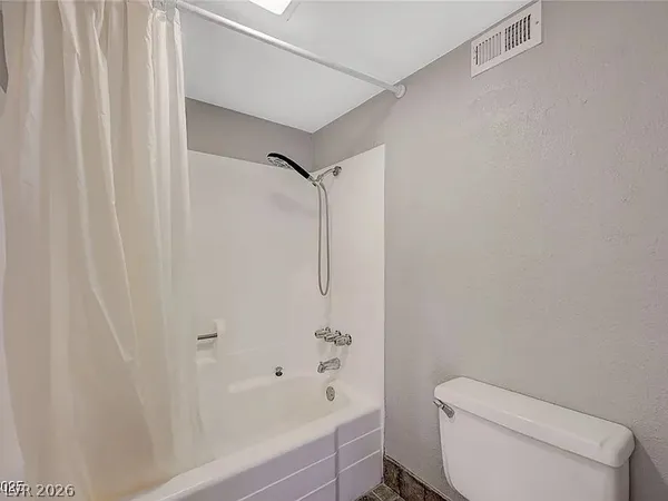 $1,395 | 3930 South University Center Drive, Unit 806, Las Vegas, NV 89119