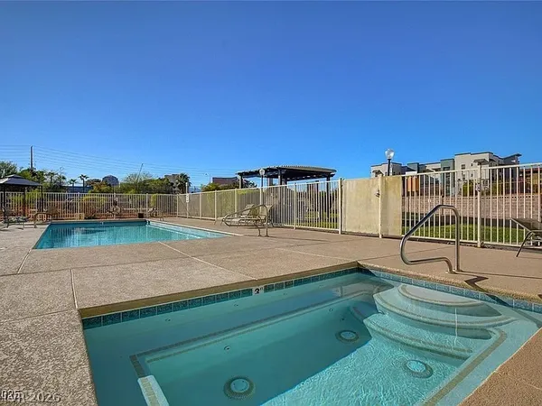 $1,395 | 3930 South University Center Drive, Unit 806, Las Vegas, NV 89119