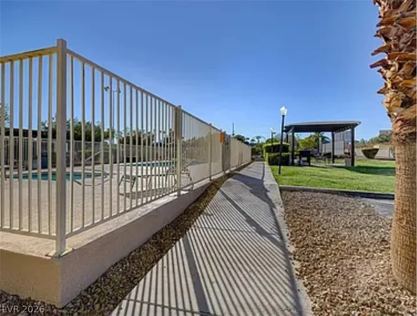 $1,395 | 3930 South University Center Drive, Unit 806, Las Vegas, NV 89119