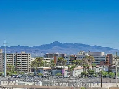 $1,395 | 3930 South University Center Drive, Unit 806, Las Vegas, NV 89119
