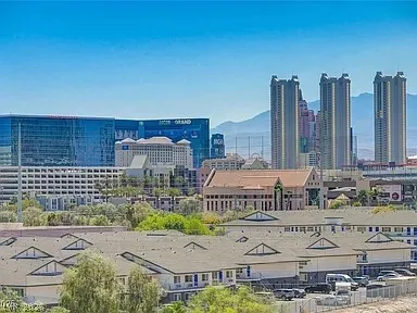 $1,395 | 3930 South University Center Drive, Unit 806, Las Vegas, NV 89119