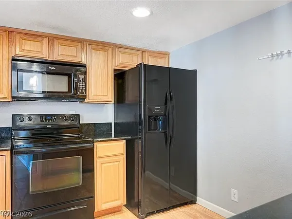 $1,395 | 3930 South University Center Drive, Unit 806, Las Vegas, NV 89119