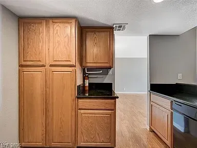 $1,395 | 3930 South University Center Drive, Unit 806, Las Vegas, NV 89119