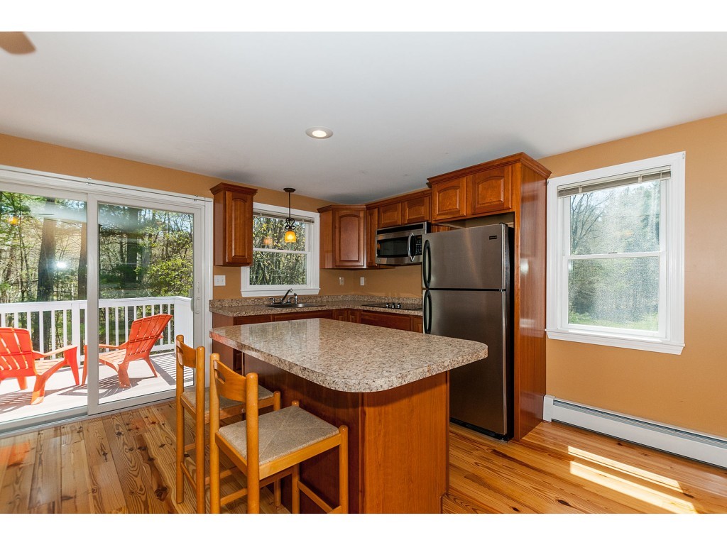 80 Westfall Road Pelham, NH 03076 - Photo 21 of 36