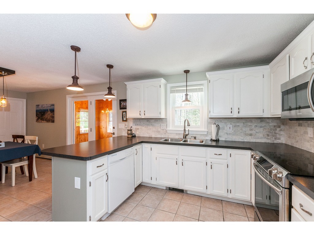 80 Westfall Road Pelham, NH 03076 - Photo 5 of 36