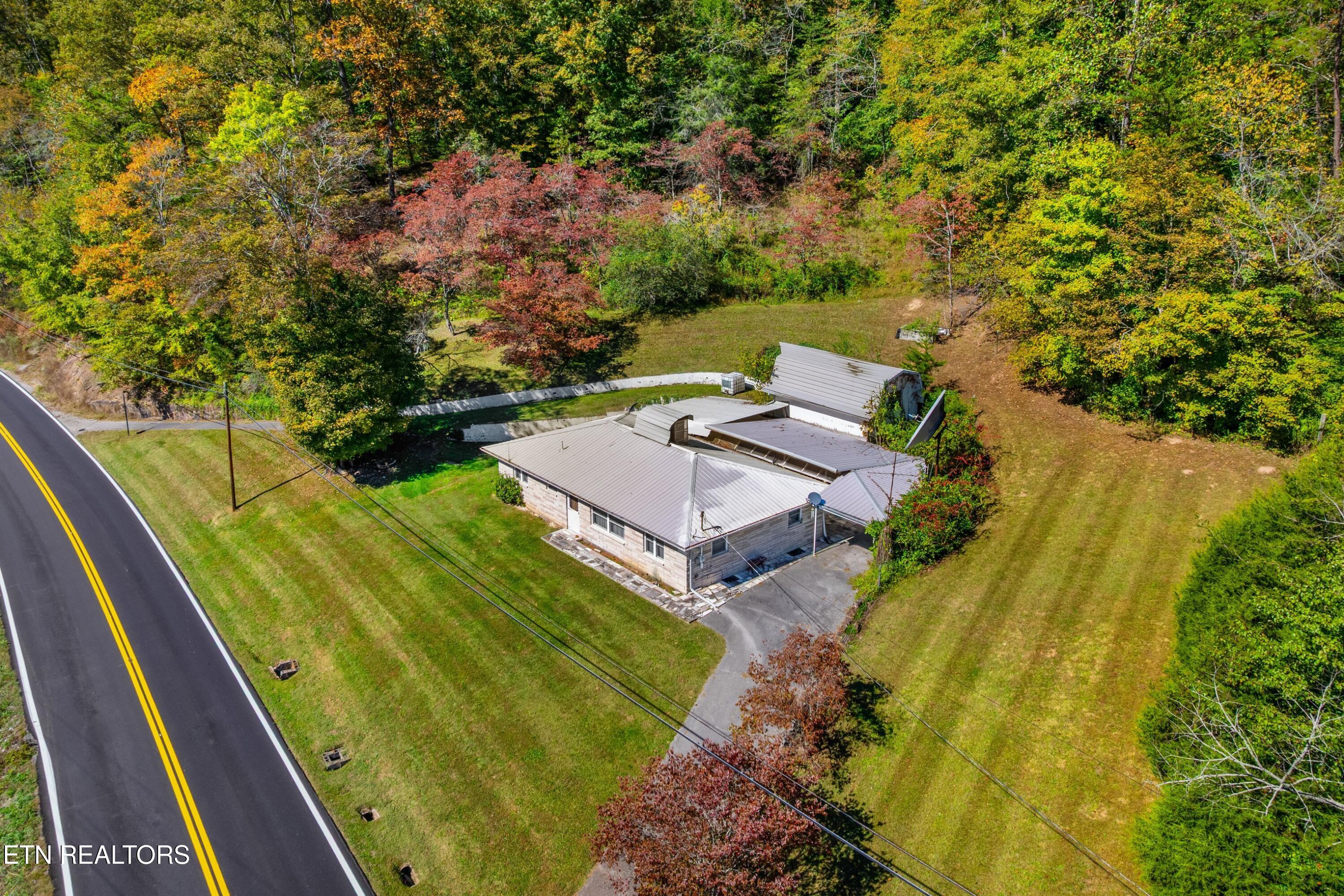 1435 Highway 33 Tazewell, TN 37879 - Photo 8 of 59 021-1435Tennessee33-Tazewell-TN-37879-SM