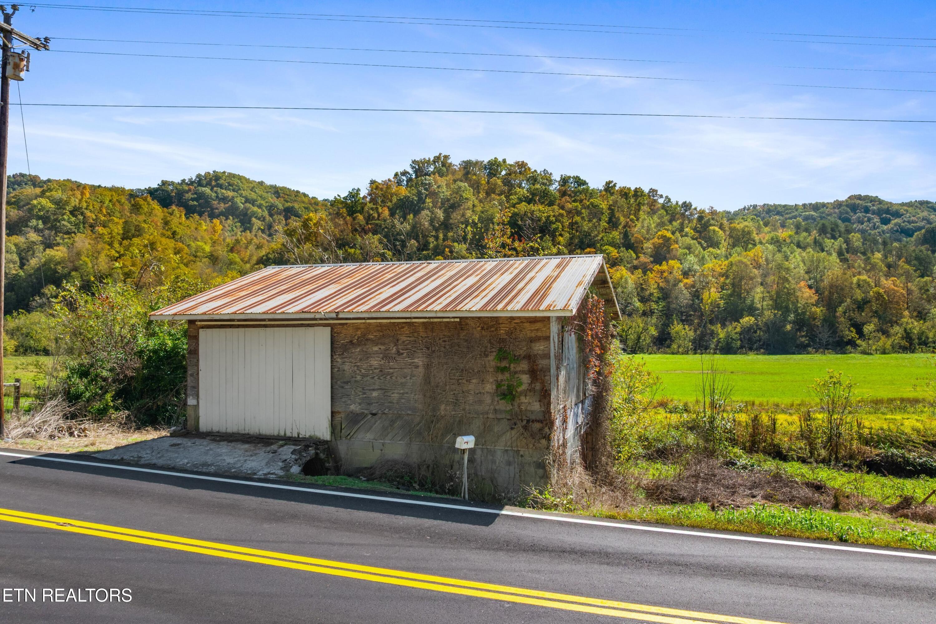 1435 Highway 33 Tazewell, TN 37879 - Photo 10 of 59 023-1435Tennessee33-Tazewell-TN-37879-SM