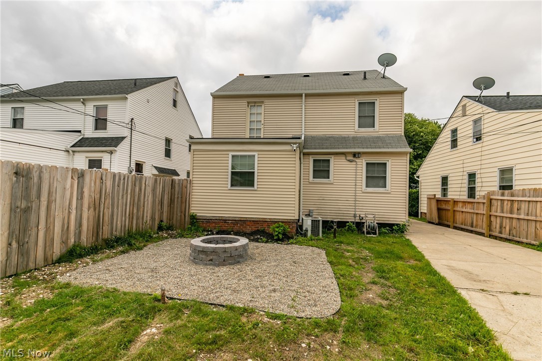 4113 Stilmore Road Cleveland, OH 44121 - Photo 33 of 35