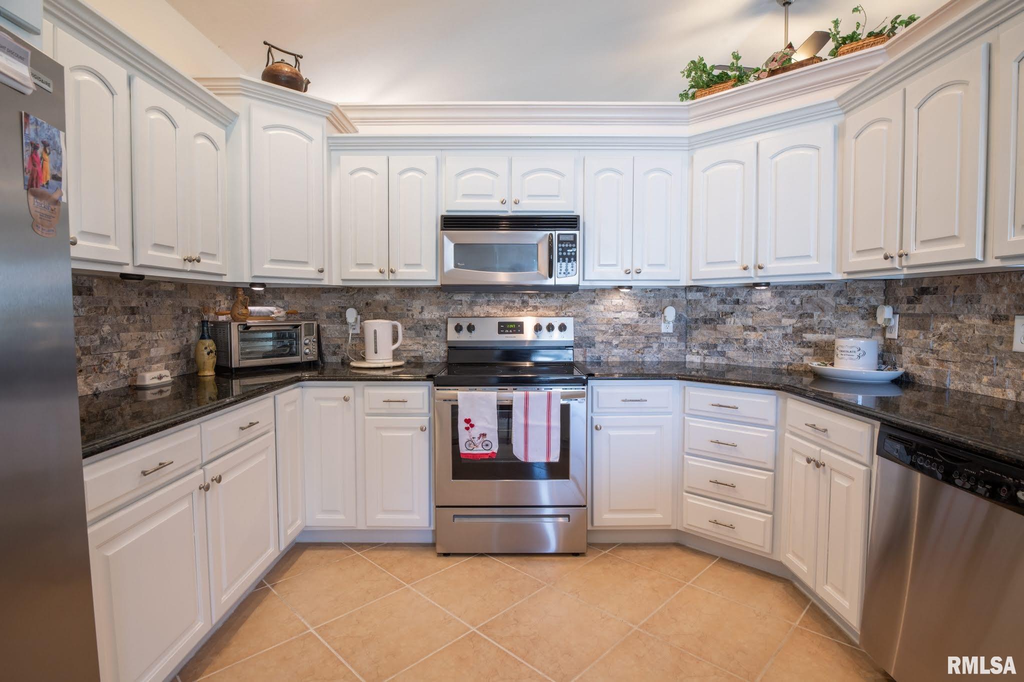 5113 South Cameron Lane Mapleton, IL 61547 - Photo 15 of 52