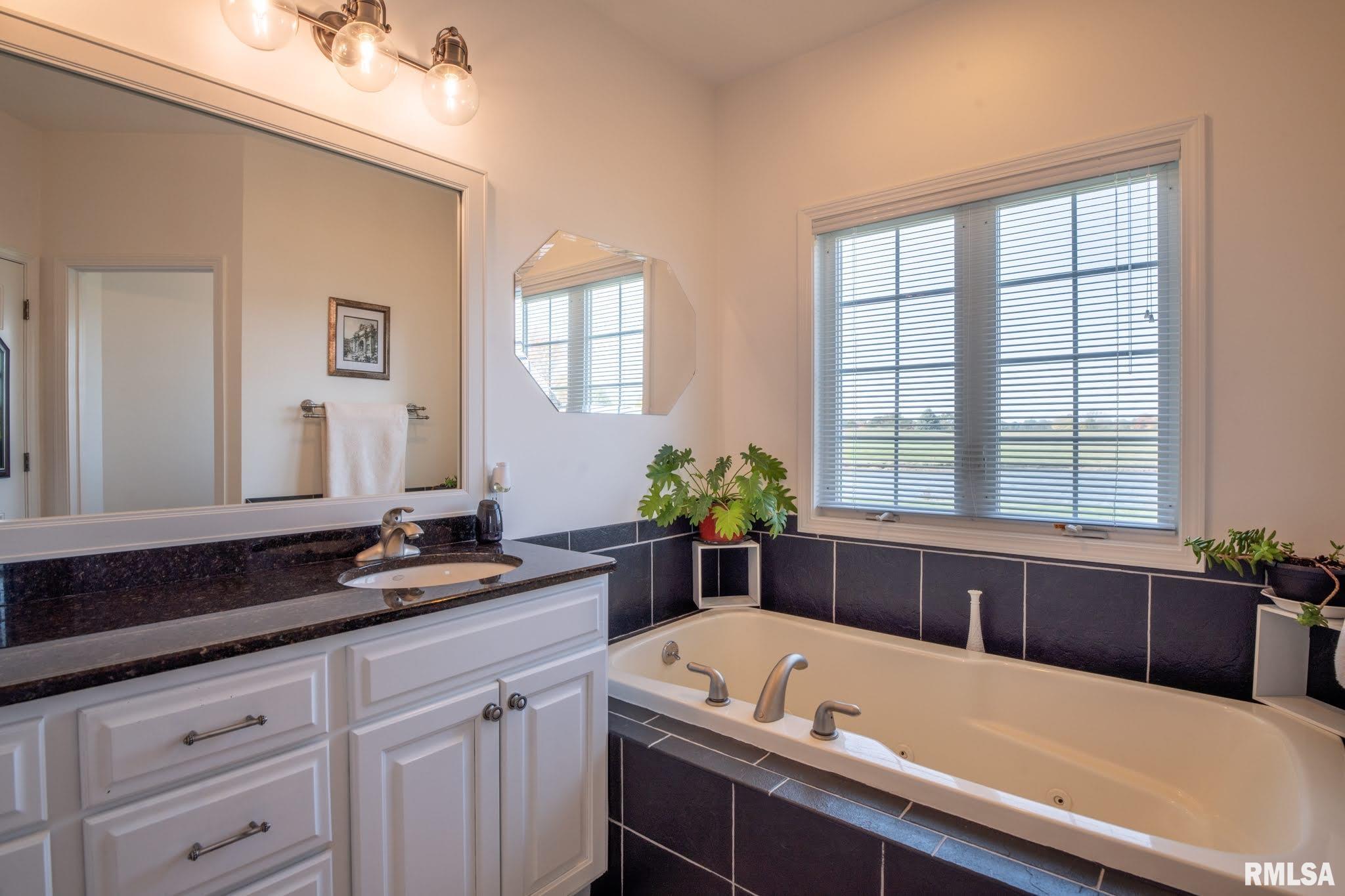 5113 South Cameron Lane Mapleton, IL 61547 - Photo 30 of 52