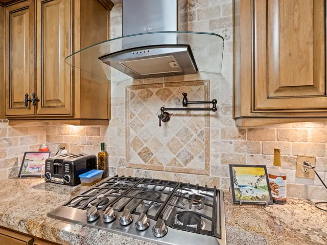 a view of empty room with windows