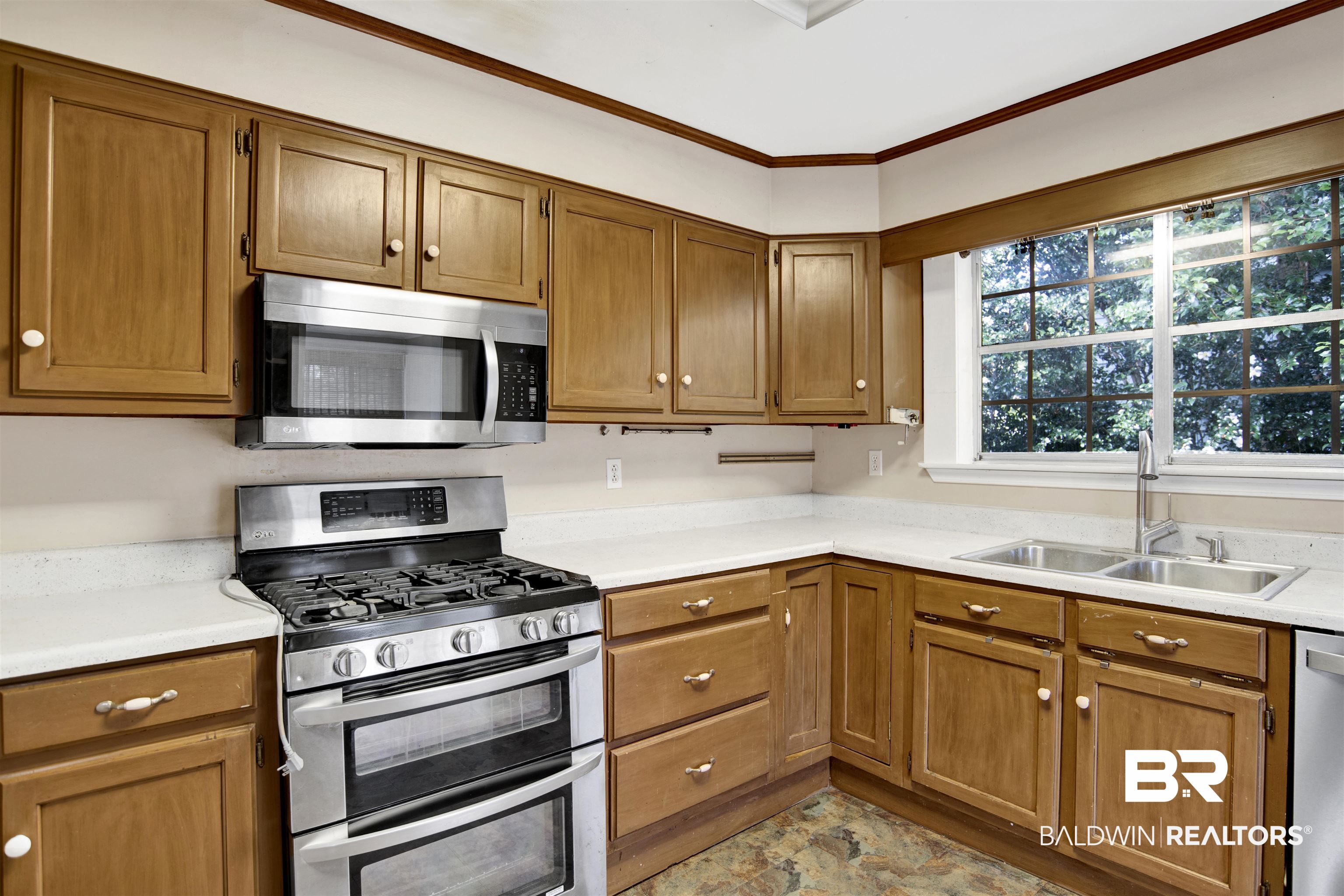 61 South Hillside Lane Mobile, AL 36608 - Photo 14 of 36