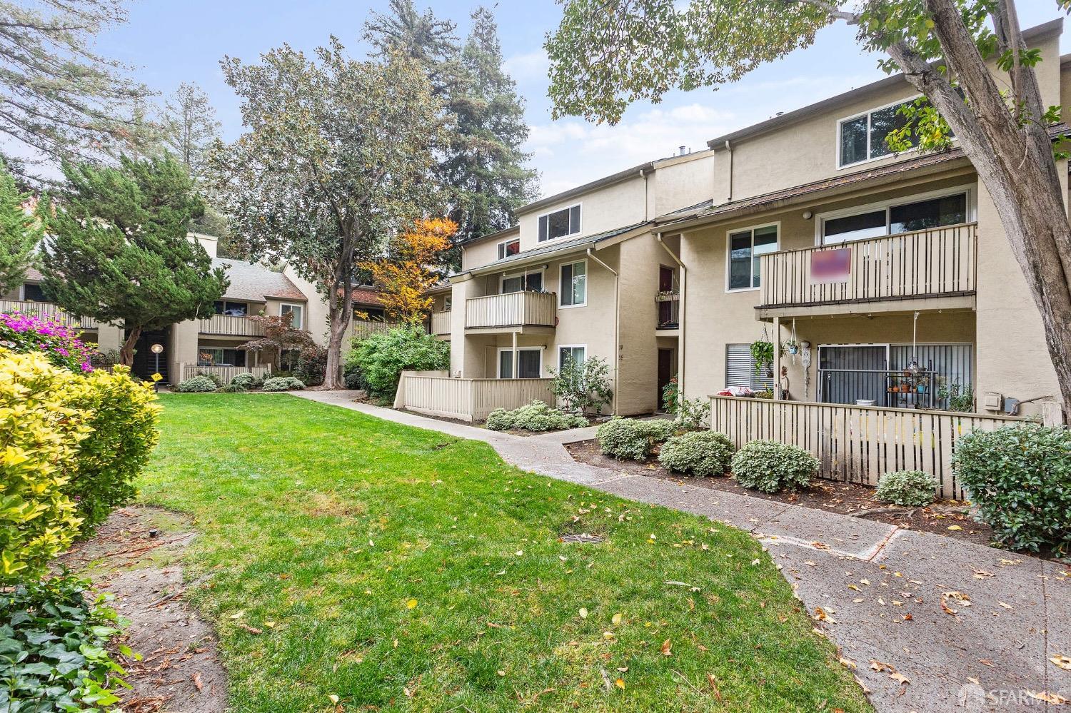 2700 Oak Road, Unit 17 Walnut Creek, CA 94597 - Photo 2 of 41