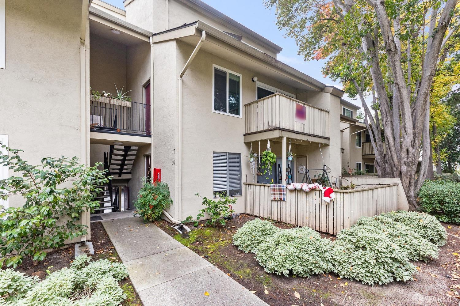 2700 Oak Road, Unit 17 Walnut Creek, CA 94597 - Photo 3 of 41