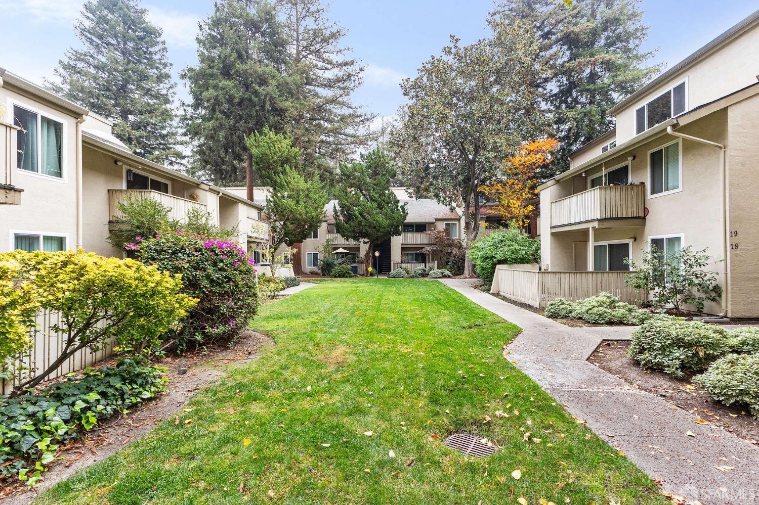 2700 Oak Road, Unit 17 Walnut Creek, CA 94597 - Photo 39 of 41