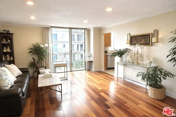 $535,000 | 10751 Wilshire Boulevard, Unit 607, Los Angeles, CA 90024