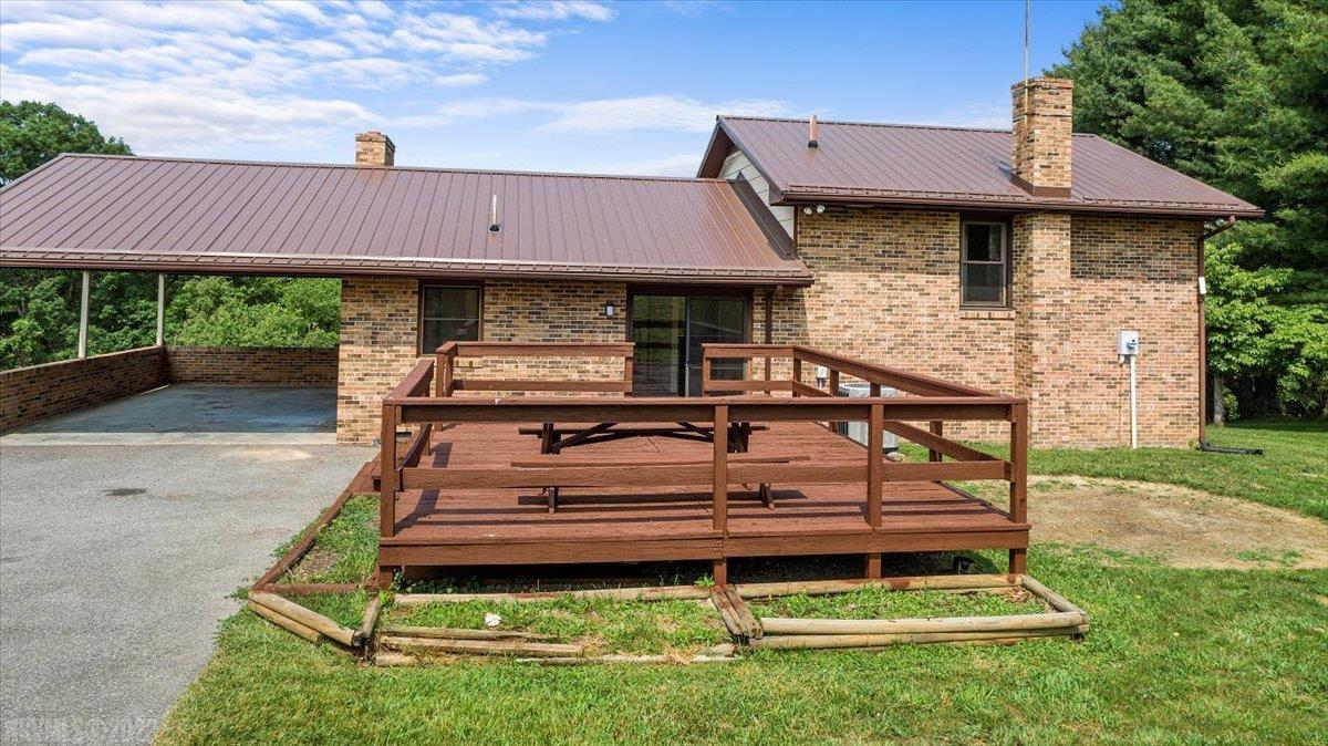 4498 Shelburne Road Radford, VA 24141 - Photo 45 of 61 Gallery Image 45