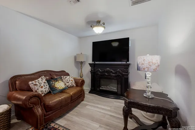 $335,000 | 10403 Alsfeld, Helotes, TX 78023