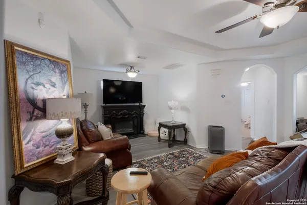 $330,000 | 10403 Alsfeld, Helotes, TX 78023