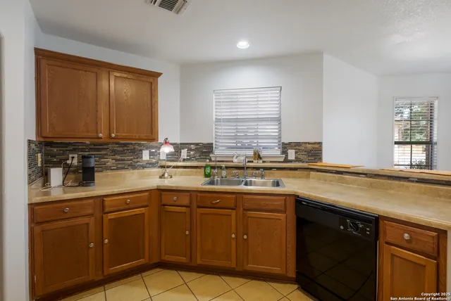 $335,000 | 10403 Alsfeld, Helotes, TX 78023