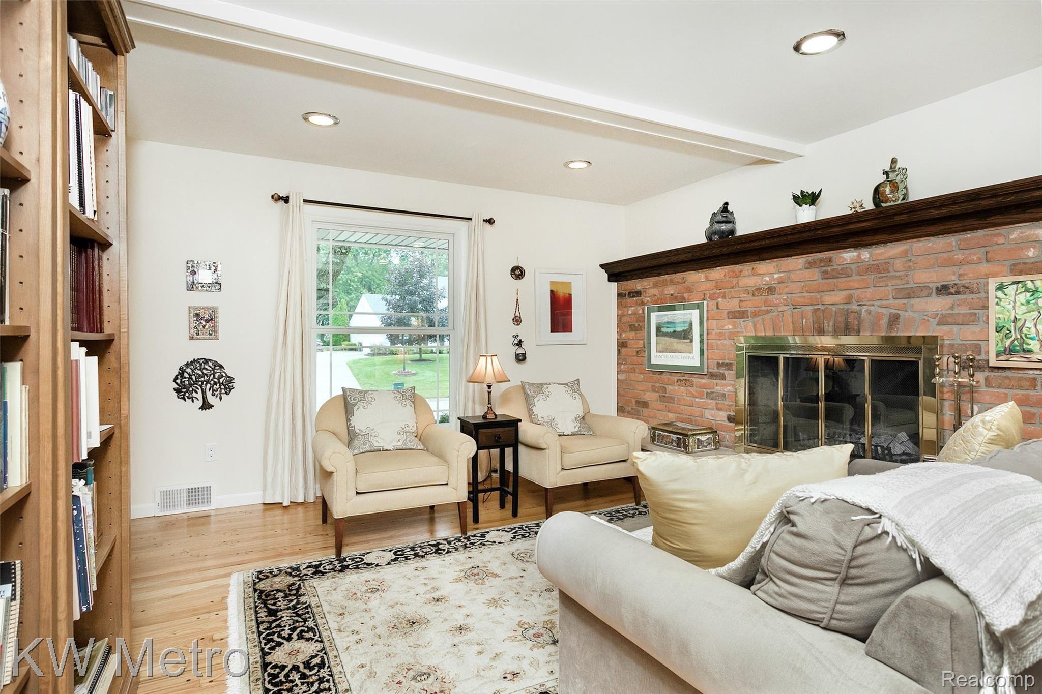 31338 Old Cannon Road Franklin, MI 48025 - Photo 5 of 40 Old Cannon-15.jpg