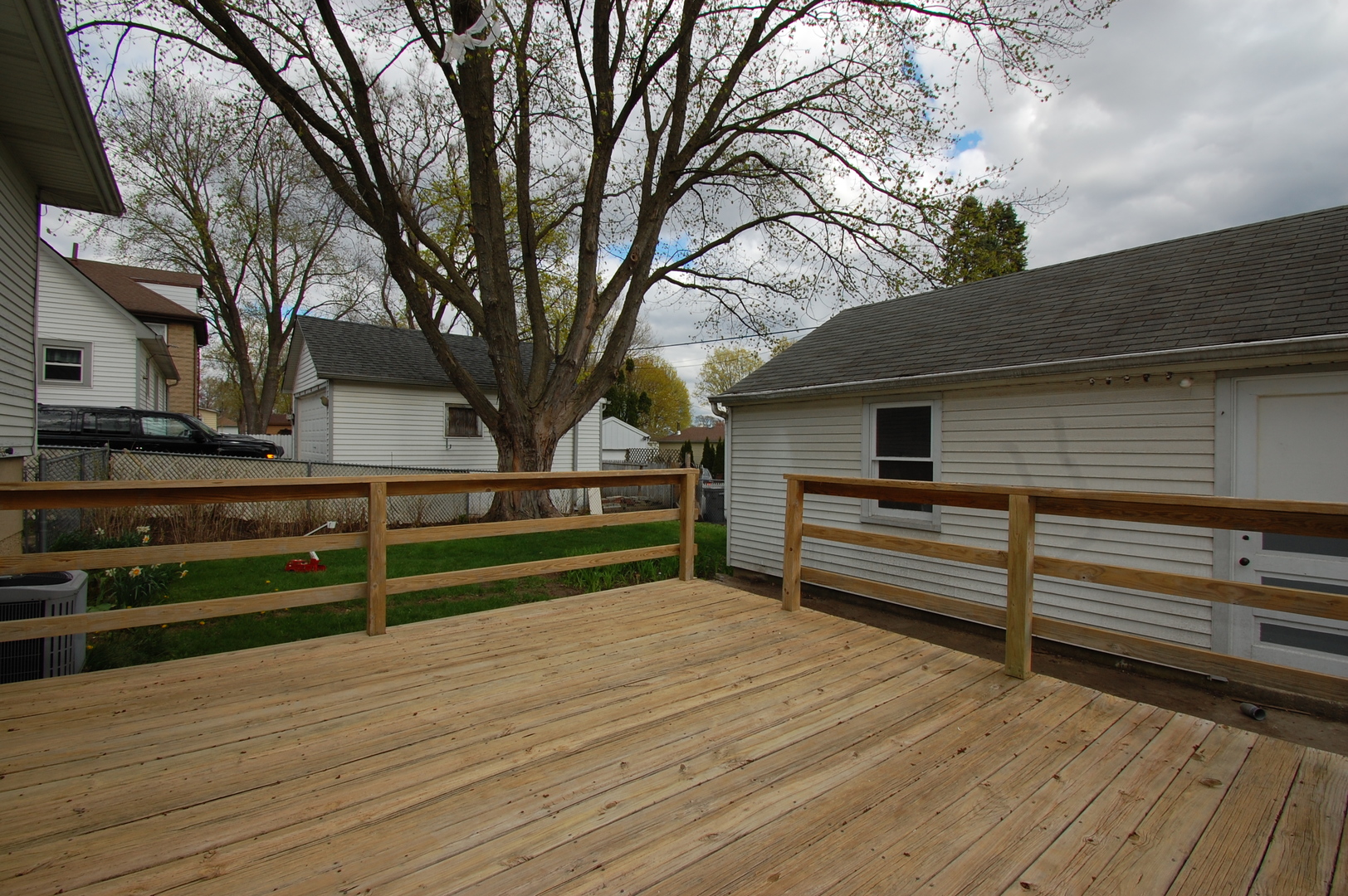 653 Jay Street Elgin, IL 60120 - Photo 10 of 12