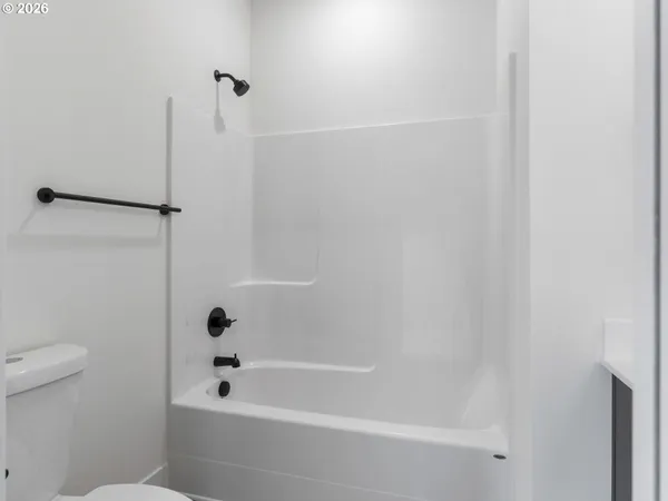 $259,900 | 2385 Southeast 135th Avenue, Unit 8, Portland, OR 97233