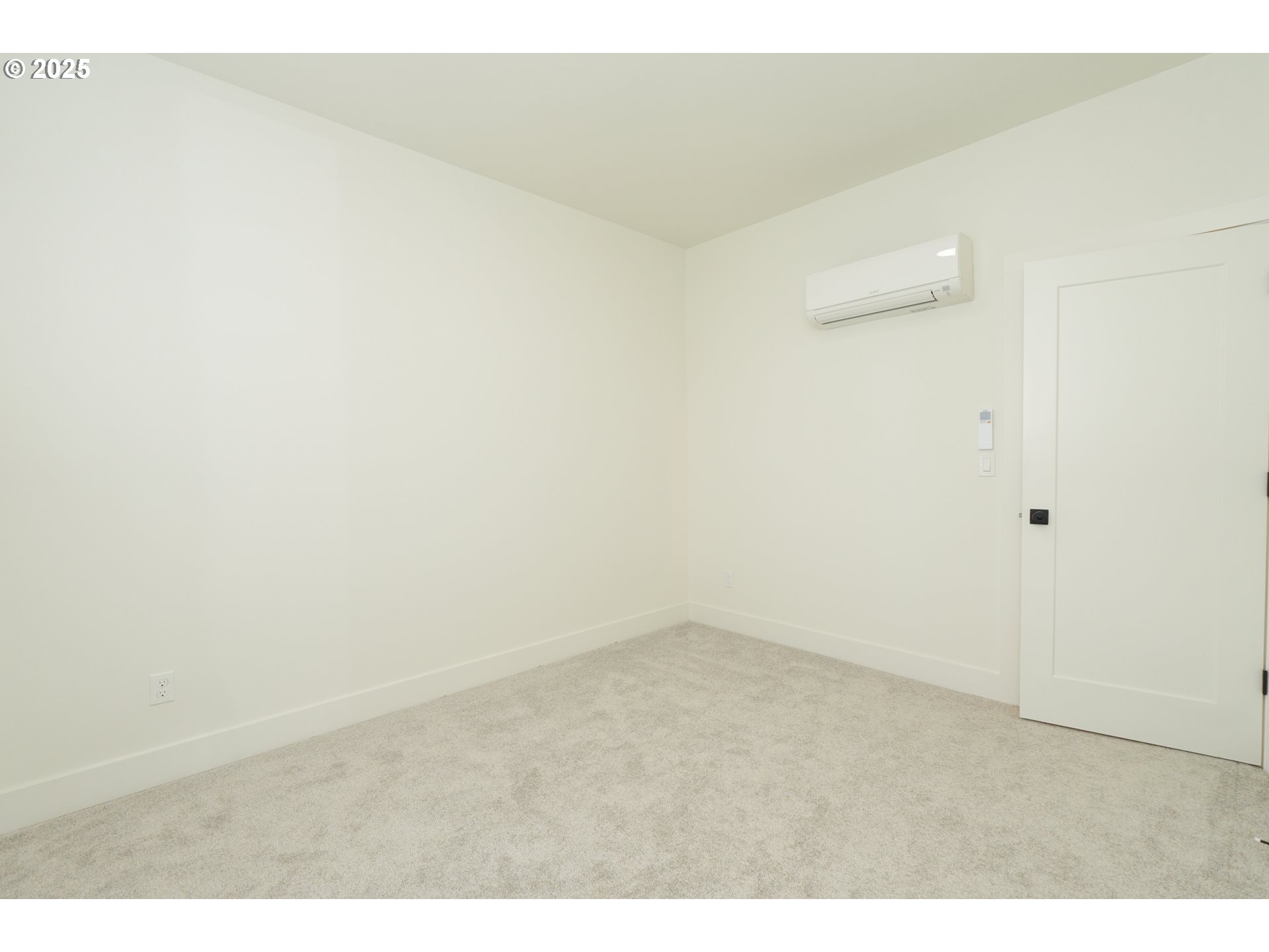 2385 Southeast 135th Avenue, Unit 8 Portland, OR 97233 - Photo 15 of 18