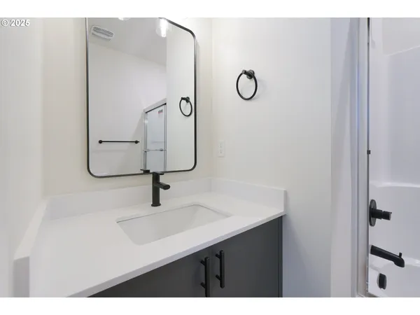 $259,900 | 2385 Southeast 135th Avenue, Unit 8, Portland, OR 97233