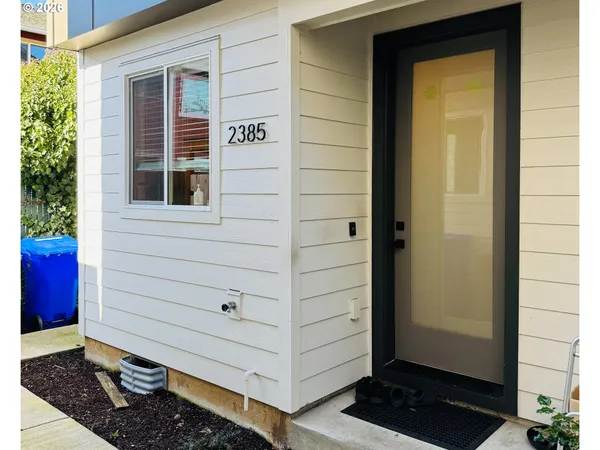 $259,900 | 2385 Southeast 135th Avenue, Unit 8, Portland, OR 97233