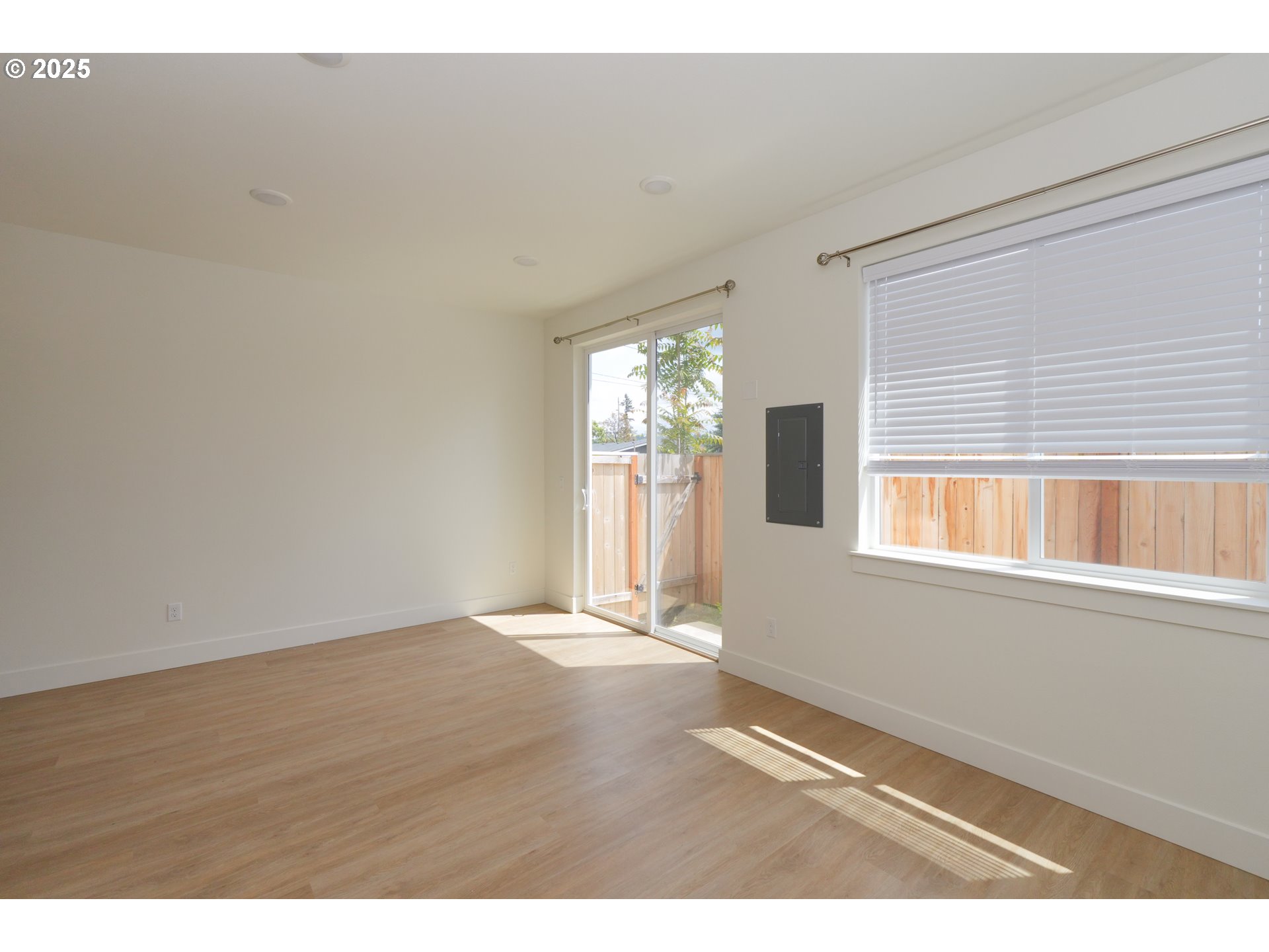 2385 Southeast 135th Avenue, Unit 8 Portland, OR 97233 - Photo 7 of 18