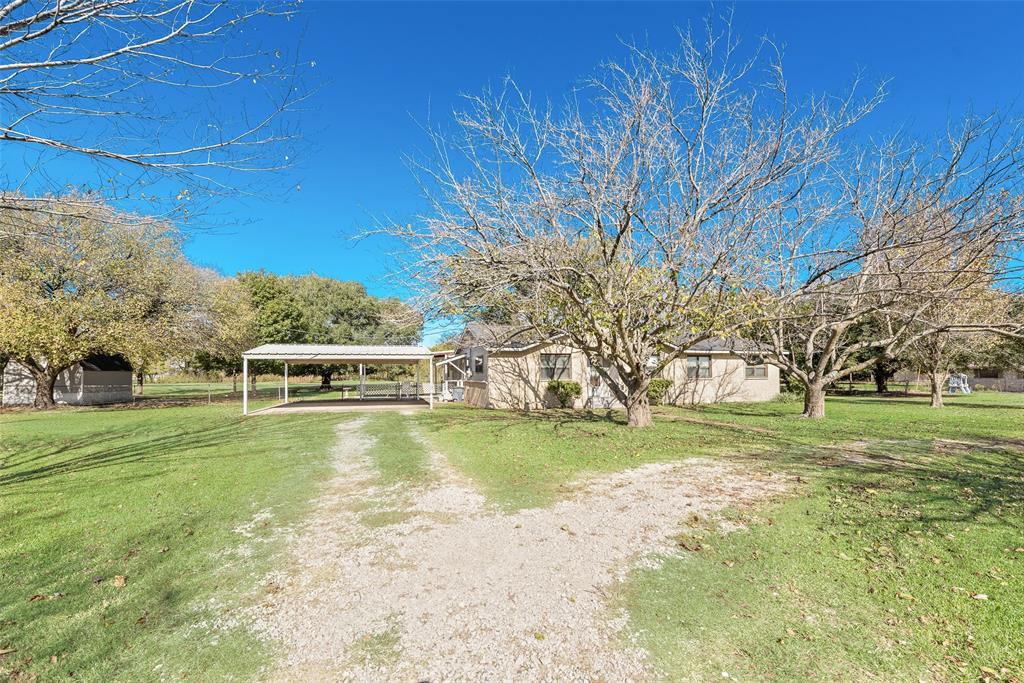 646 Liska Road Ennis, TX 75119 - Photo 4 of 23