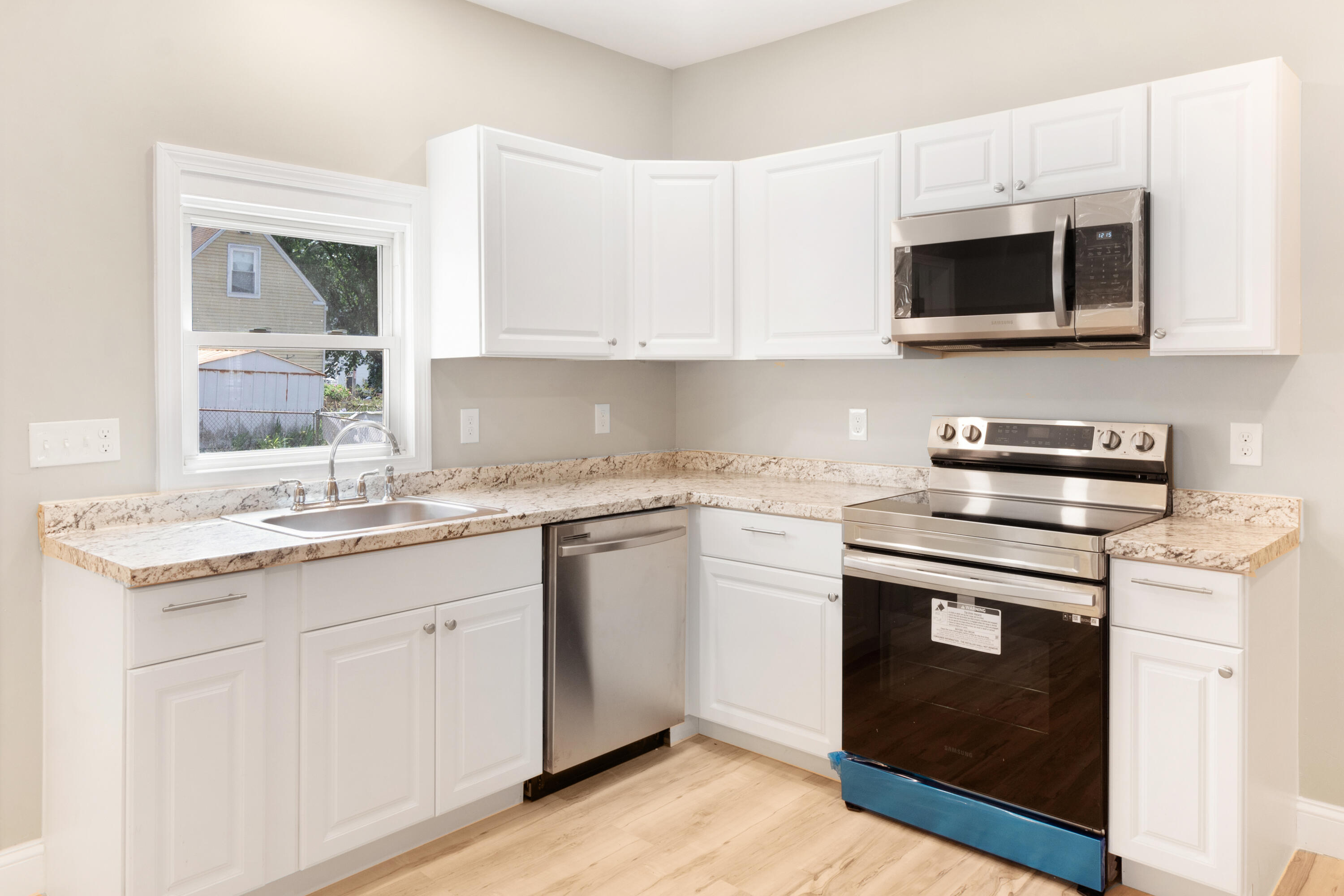 16 Madison Street Portland, ME 04101 - Photo 19 of 35 DSC04016