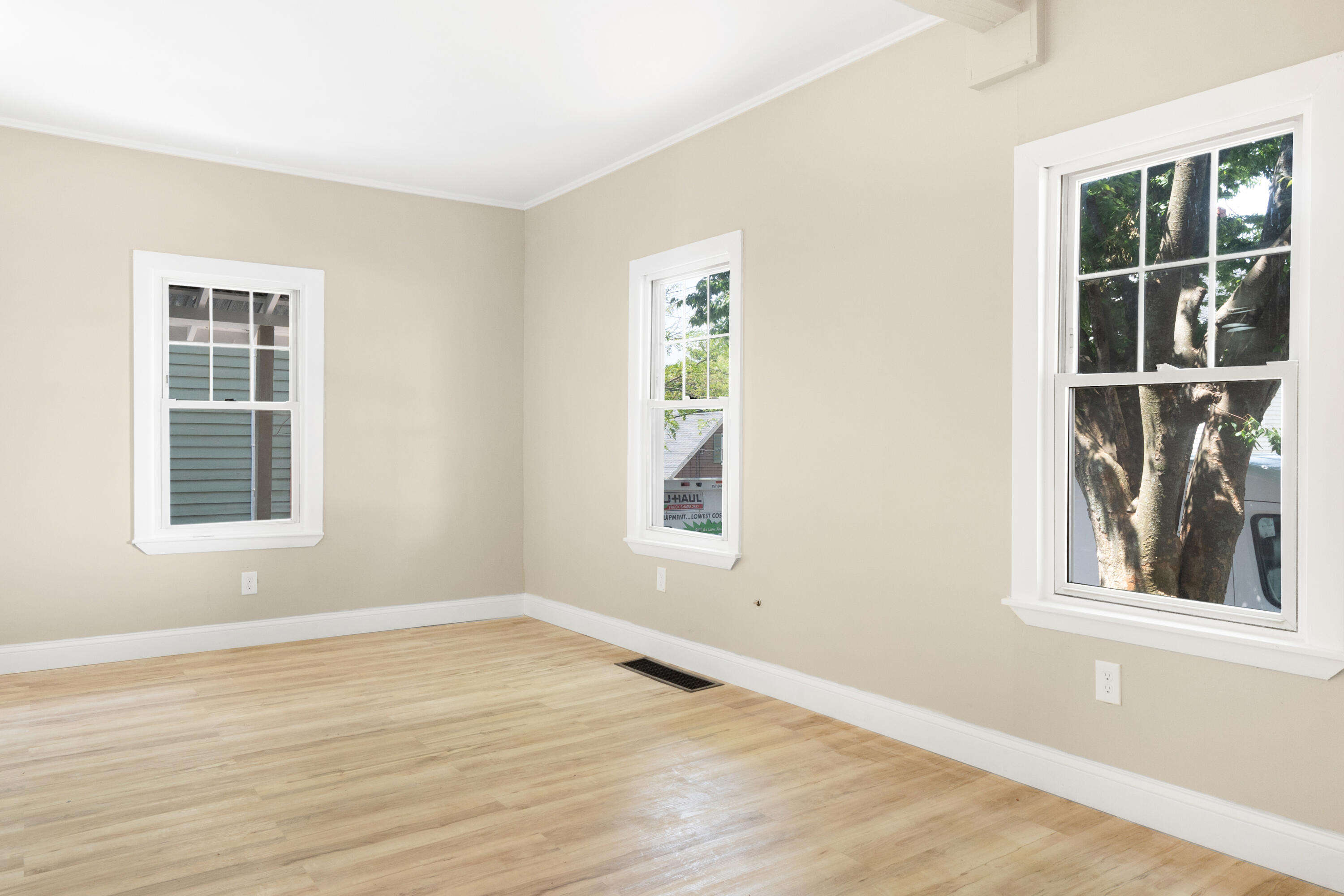 16 Madison Street Portland, ME 04101 - Photo 24 of 35 DSC04041