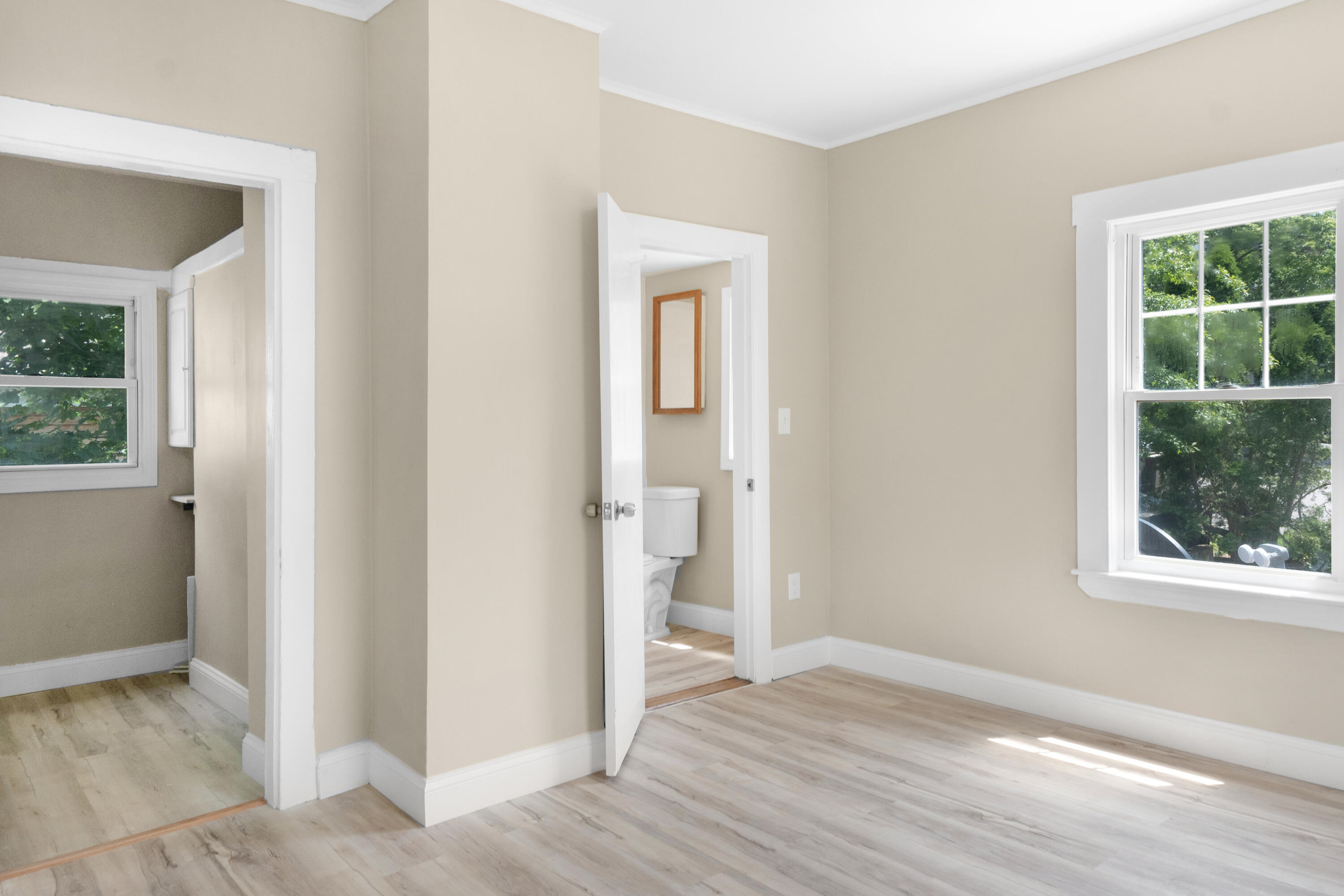 16 Madison Street Portland, ME 04101 - Photo 4 of 35 DSC04070