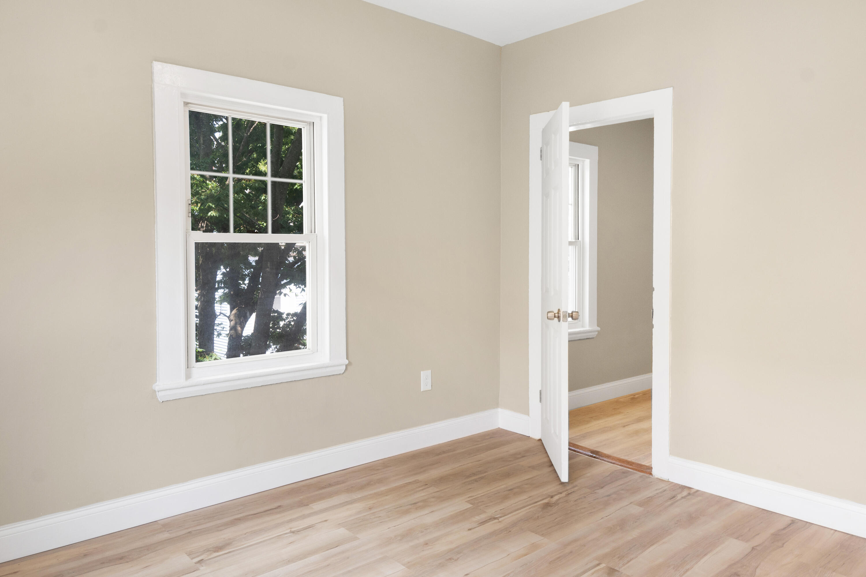 16 Madison Street Portland, ME 04101 - Photo 7 of 35 DSC04101