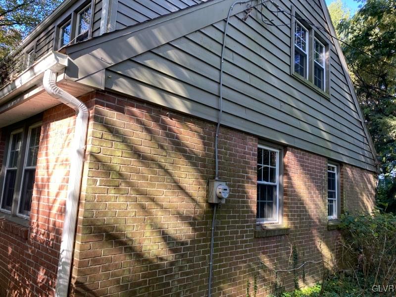 1029 Westgate Circle Bethlehem, PA 18017 - Photo 8 of 42 a view of entryway with wooden floor