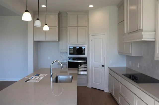 $564,900 | 1325 Promised Land Road, Hewitt, TX 76643