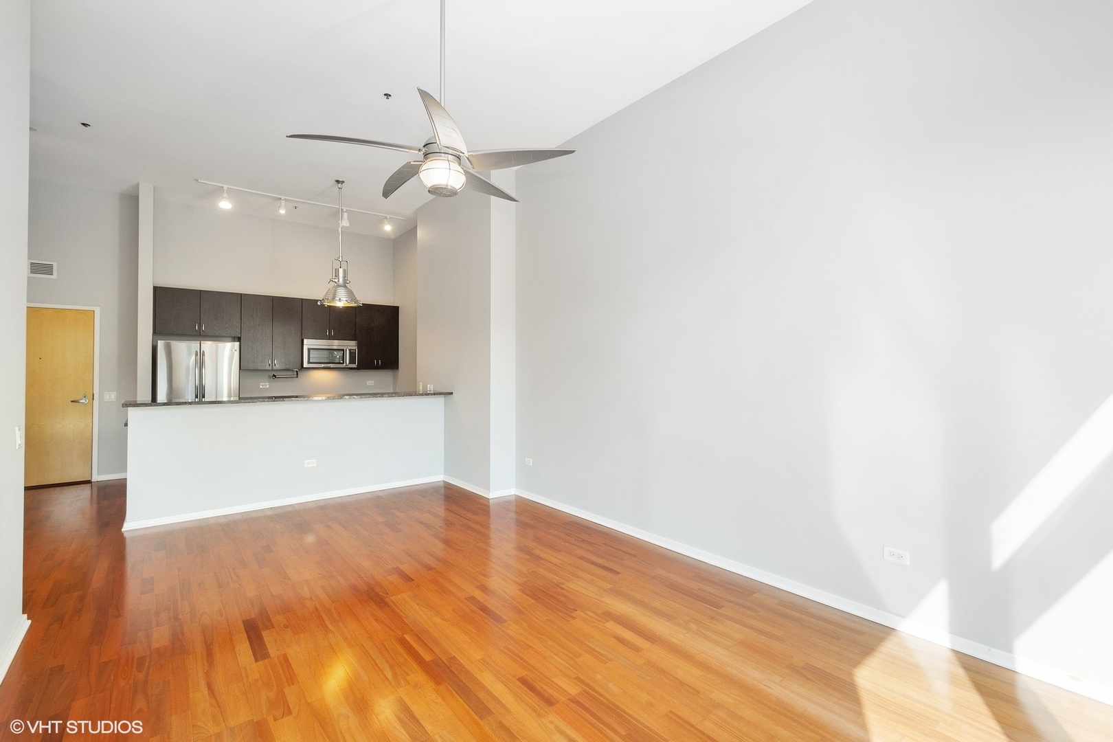125 South Green Street, Unit 1207B Chicago, IL 60607 - Photo 7 of 15