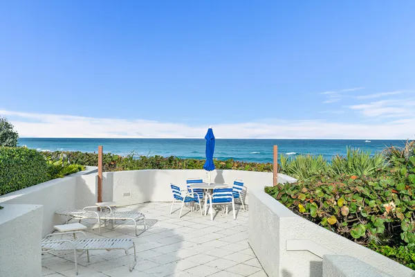 $1,195,000 | 5510 North Ocean Drive, Unit 11B, Singer Island, FL 33404