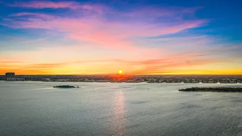 $1,195,000 | 5510 North Ocean Drive, Unit 11B, Singer Island, FL 33404