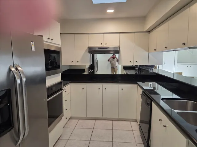 $2,150 | 1114 Augusta Drive, Unit 12, Houston, TX 77057