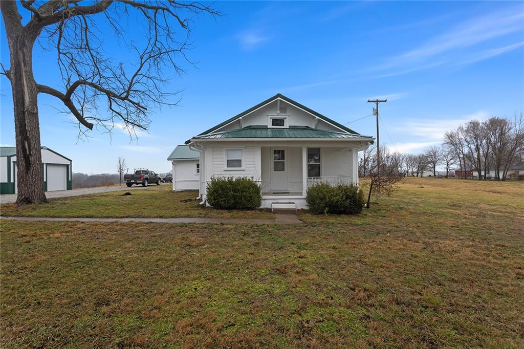 14001 Cameron Road Excelsior Springs, MO 64024 - Photo 2 of 26