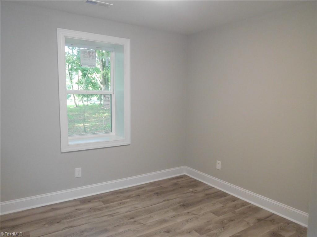 1324 Motor Road Winston-Salem, NC 27105 - Photo 19 of 27 3rd BR.