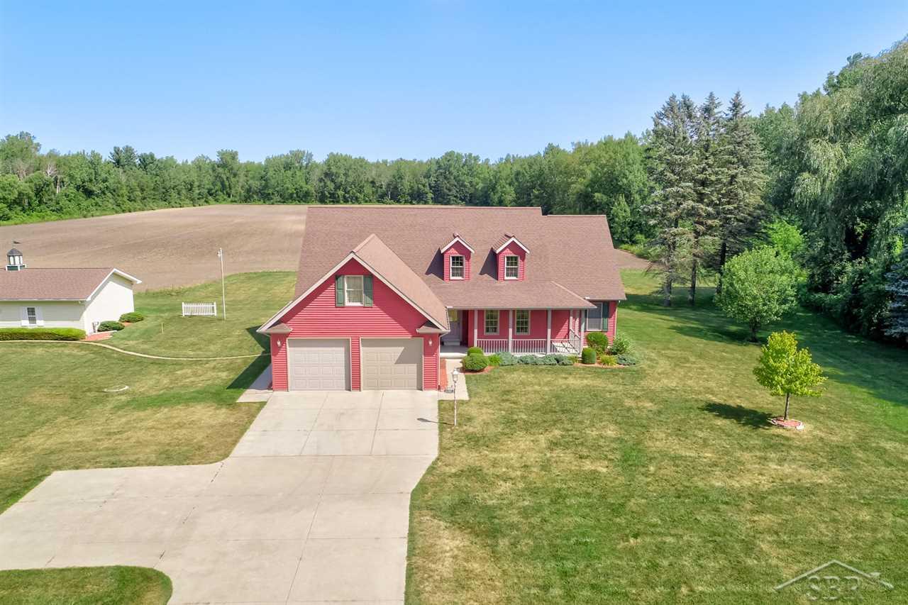 2087 East Cody Estey Road Pinconning, MI 48650 - Photo 2 of 36