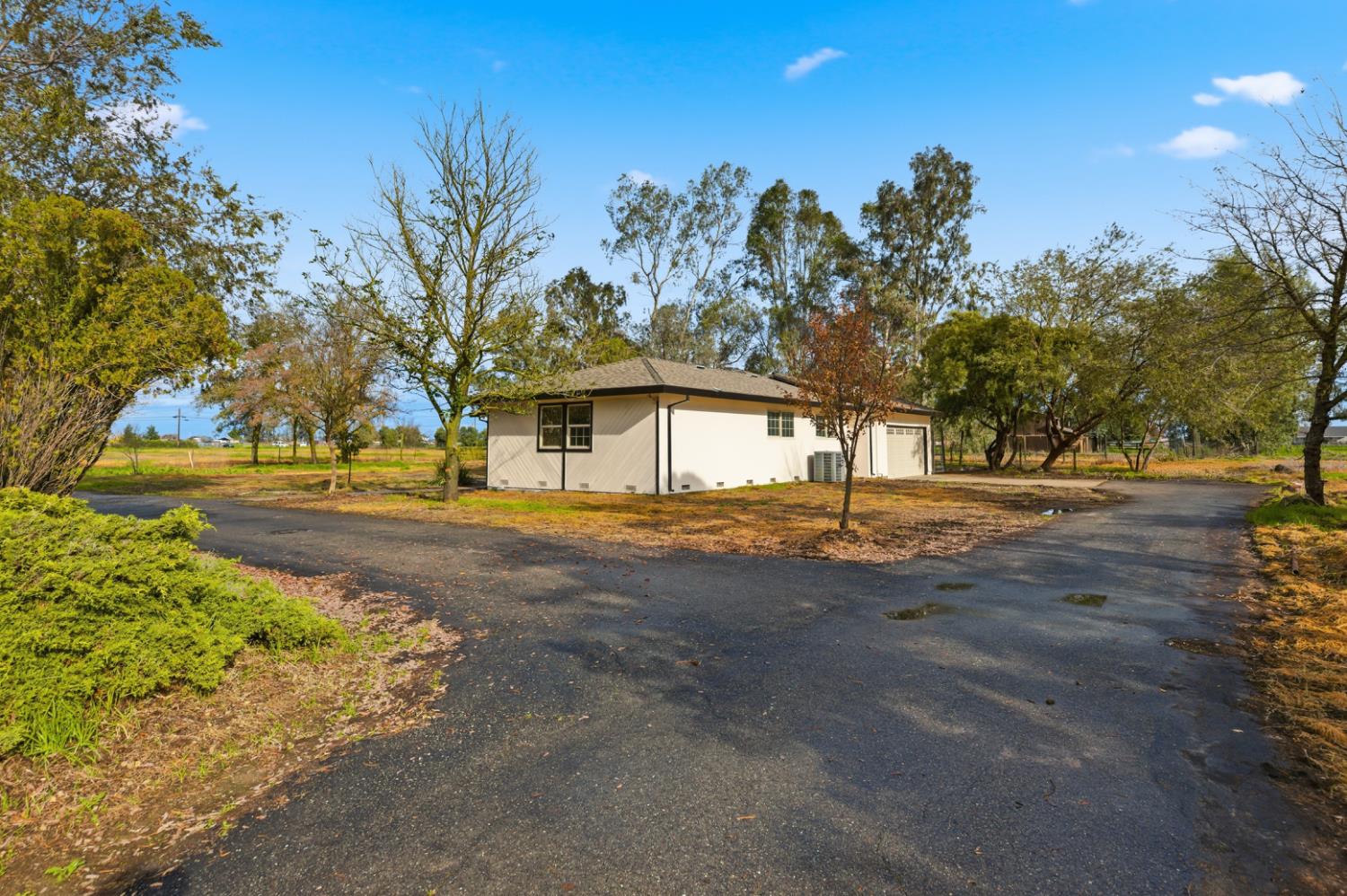 13400 Hibbard Road Lodi, CA 95240 - Photo 5 of 35