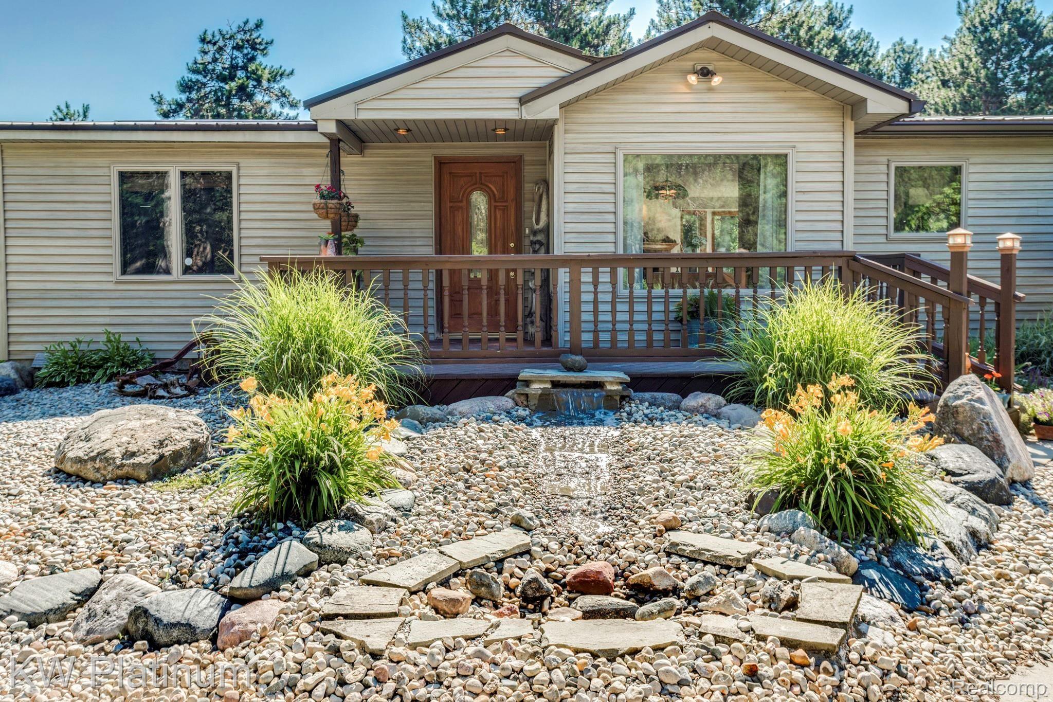 6698 Kilburn Road Jeddo, MI 48032 - Photo 22 of 37 waterfall.jpg