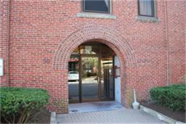 50 Rantoul Street, Unit 508S Beverly, MA 01915 - Photo 4 of 16 Gallery Image 4